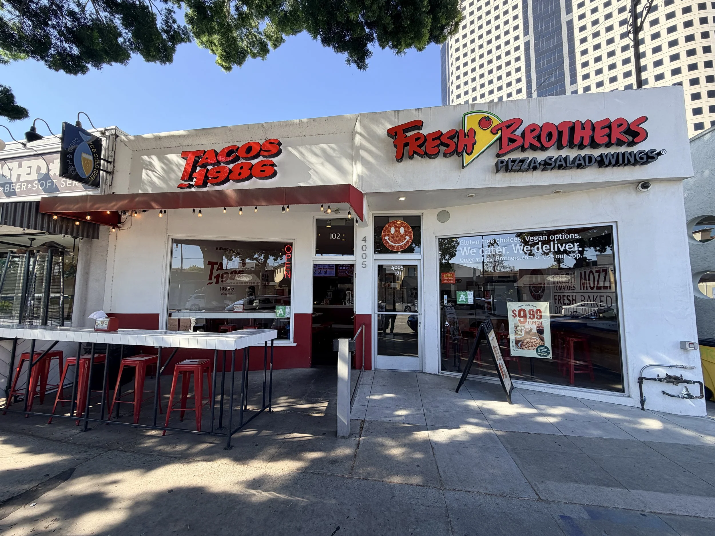 4005 W. Riverside Drive: LEASED TO 10/10 BURGERS