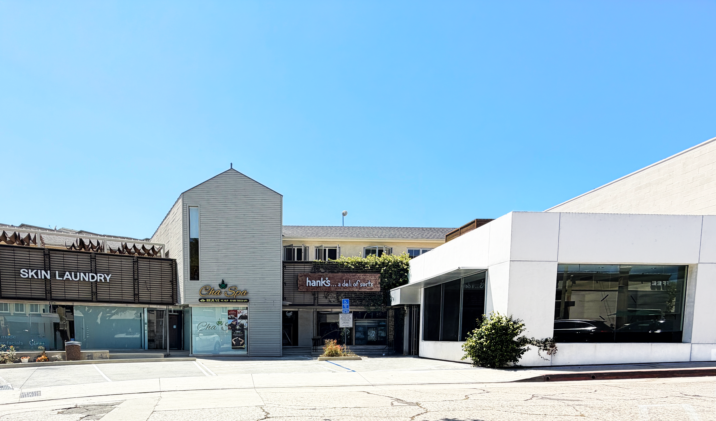 11725 Barrington Court: LEASED TO HANK'S BAGELS