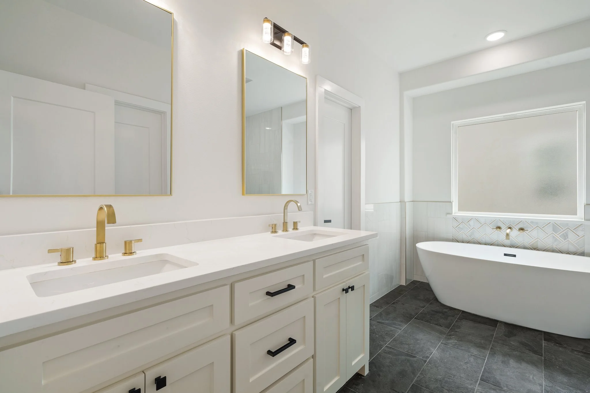 20-web-or-mls-DSC01524 (1).jpg