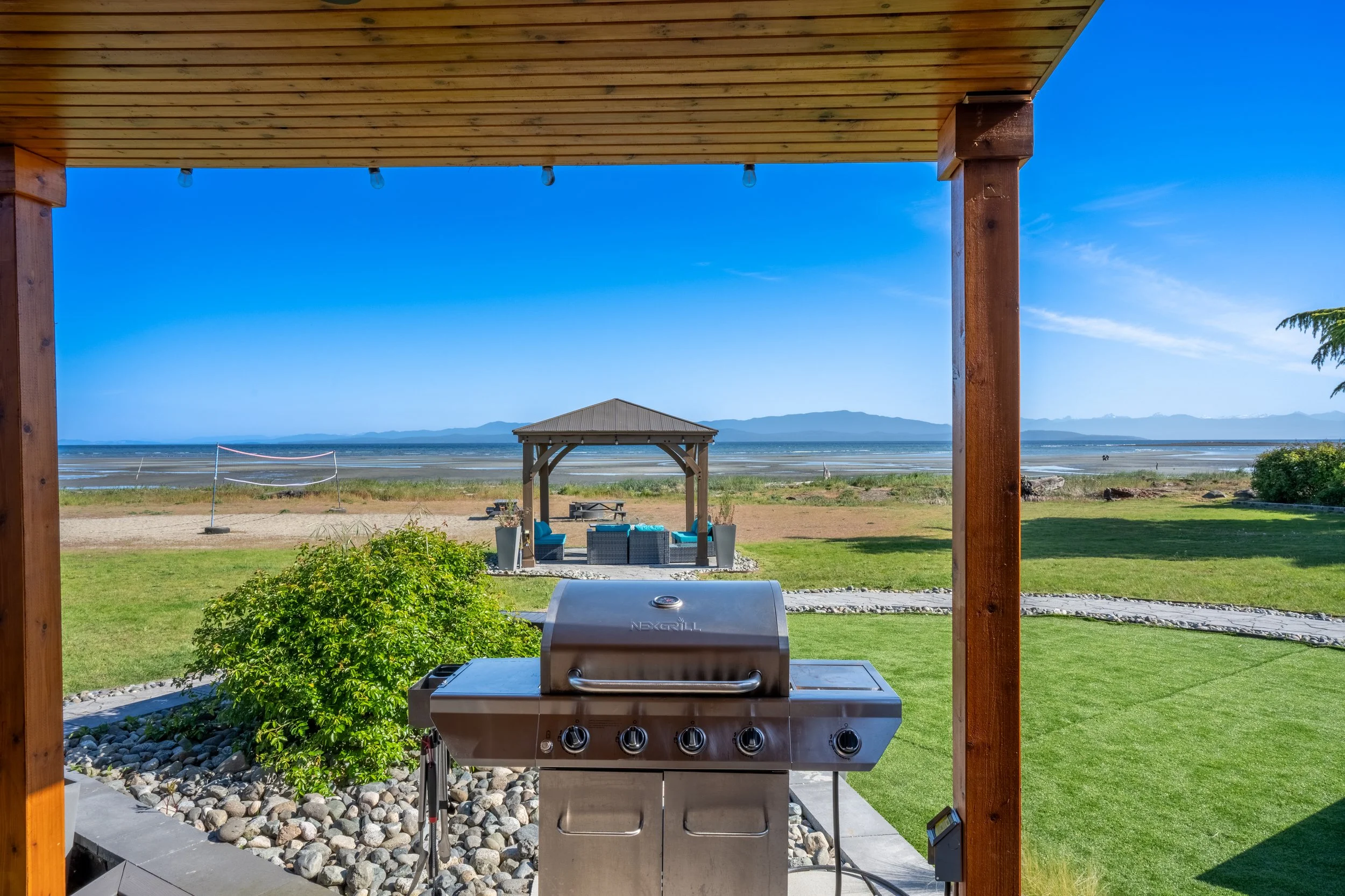 Firepit table BBQ 2.jpg