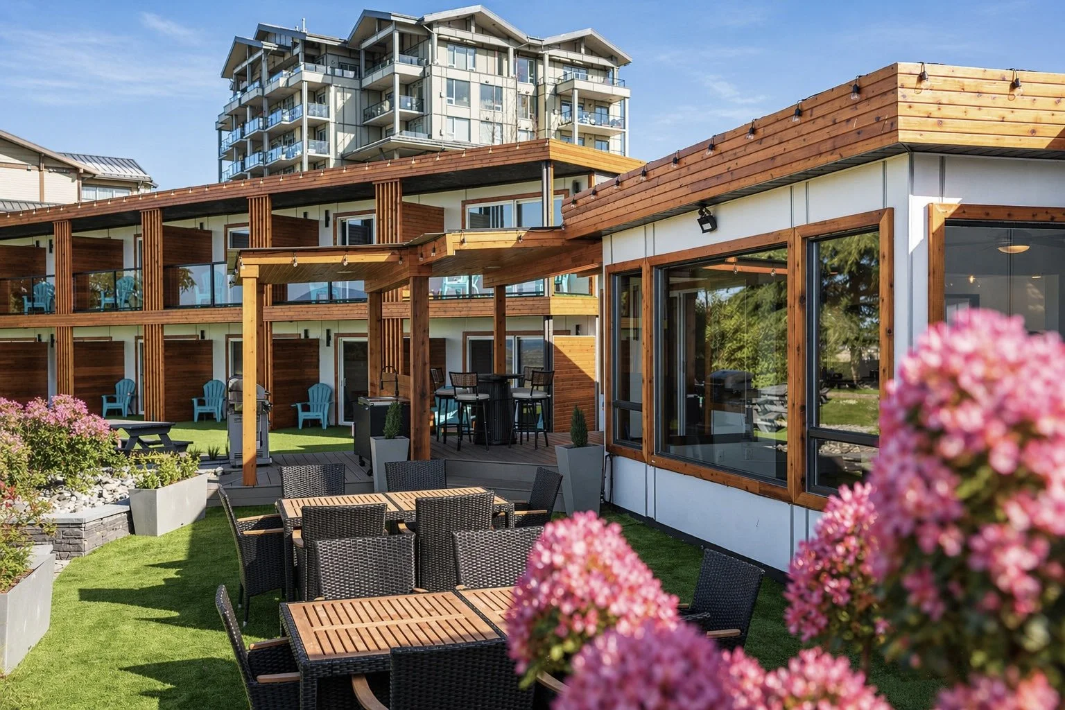 Outdoor BBQ & Courtyard 2.jpg
