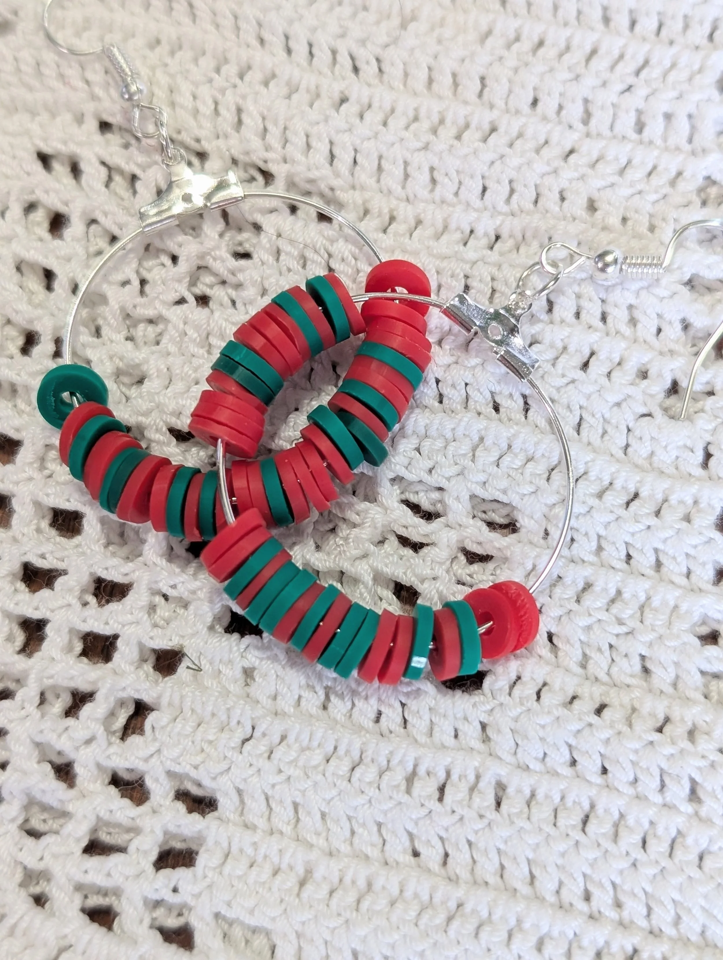 Christmas red green earrings.jpg