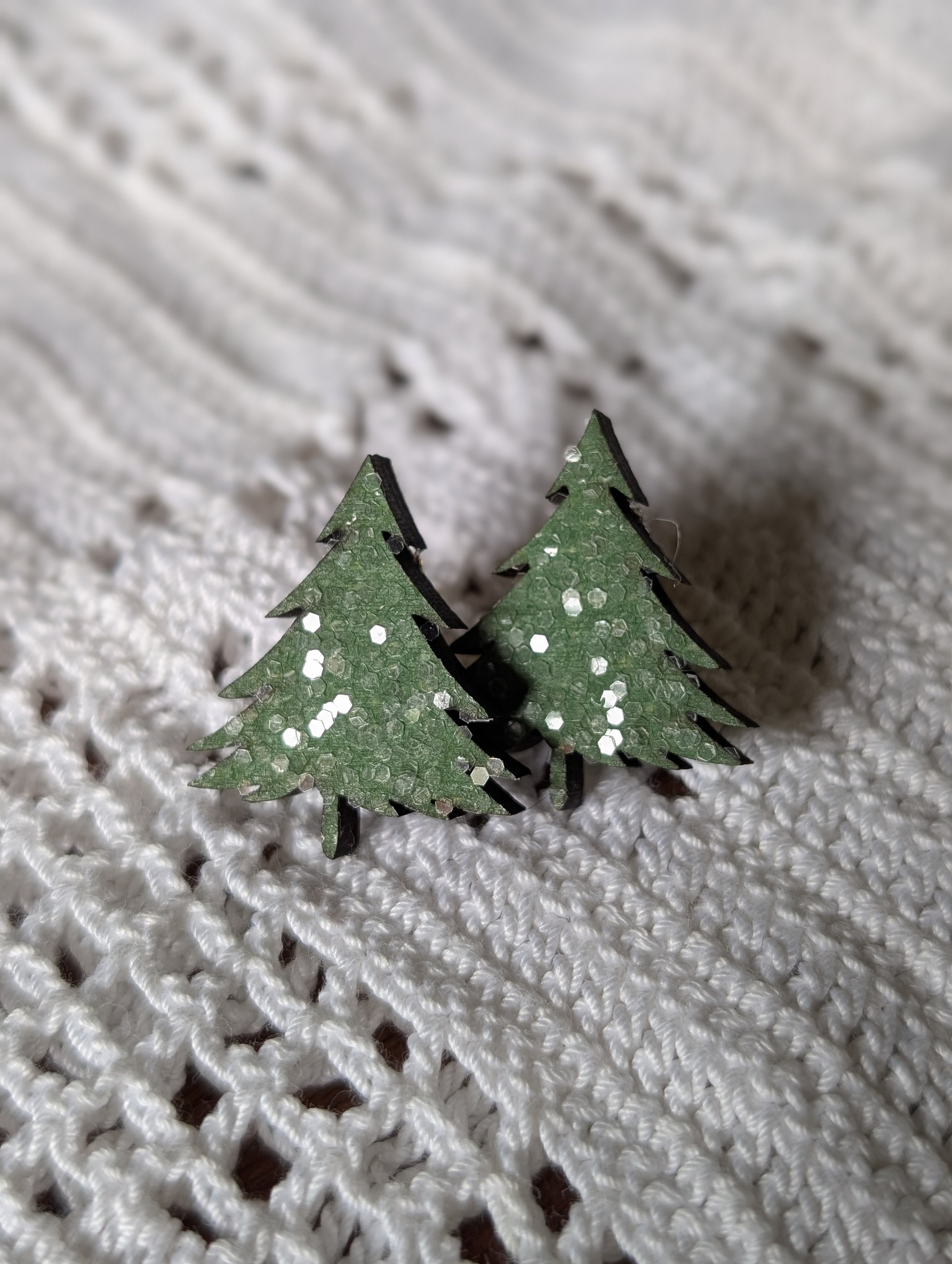 Christmas tree earrings.jpg