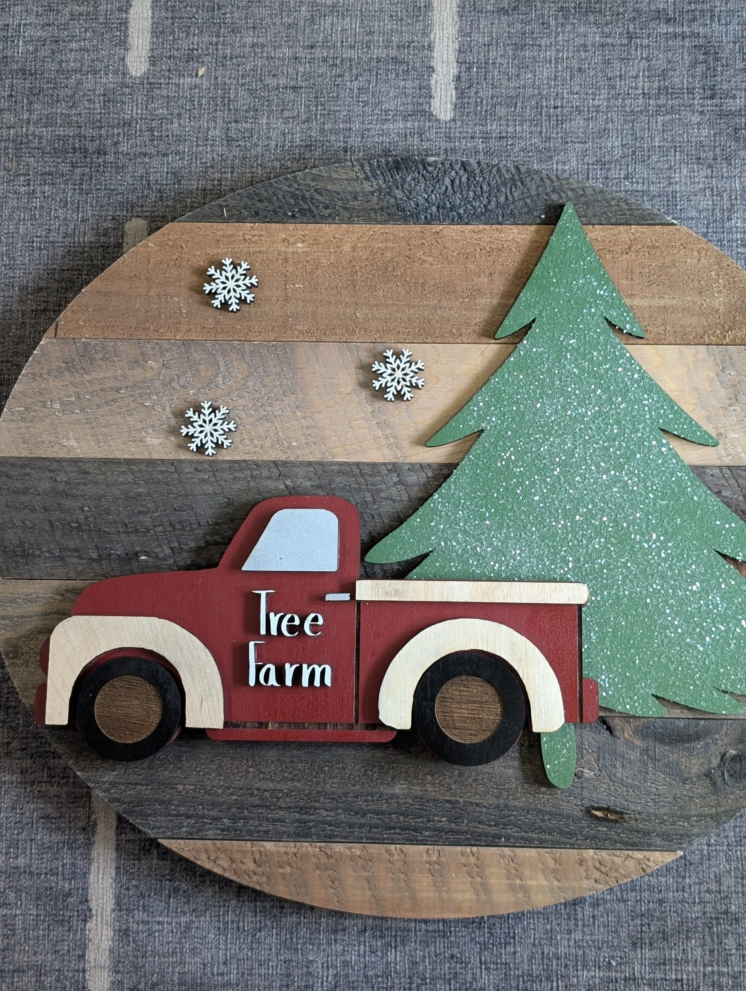 tree farm wall hanging red truck (1).jpg