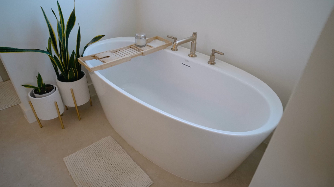 Freestanding soaking tub by luxury home builders, Texas Hill Country, with Texas Living Homes in Fredericksburg, Texas and the Texas Hill Country