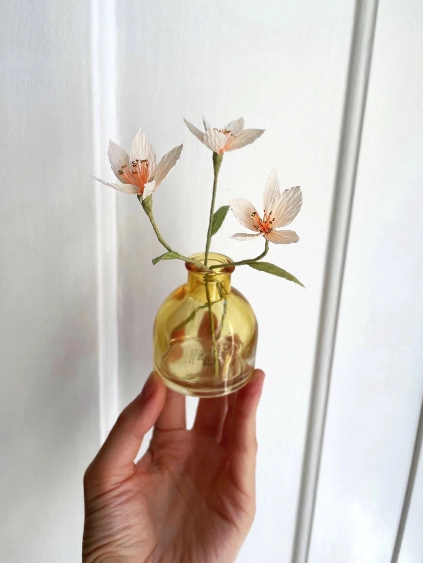 Paper flowers: Tiny / 3 pcs (choose color) with secondhand vase #2
