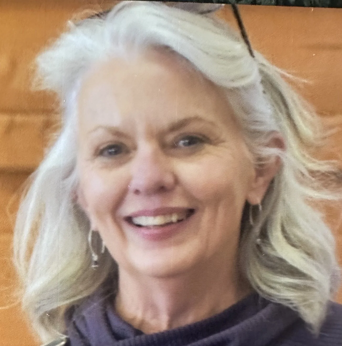 Headshot of ceramic artist, Bebe Alexander