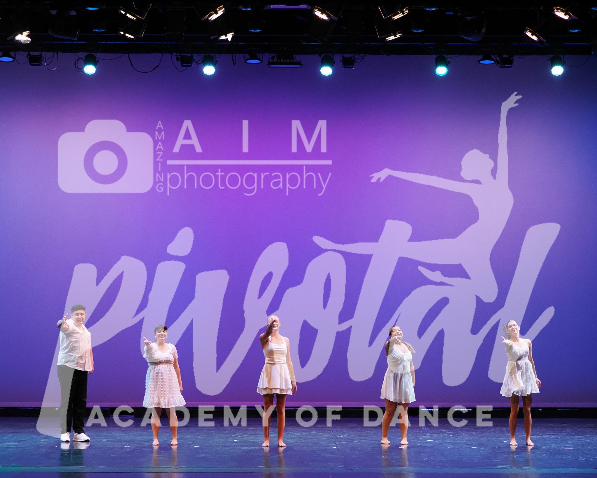 24 Seniors 11AM (17).jpg