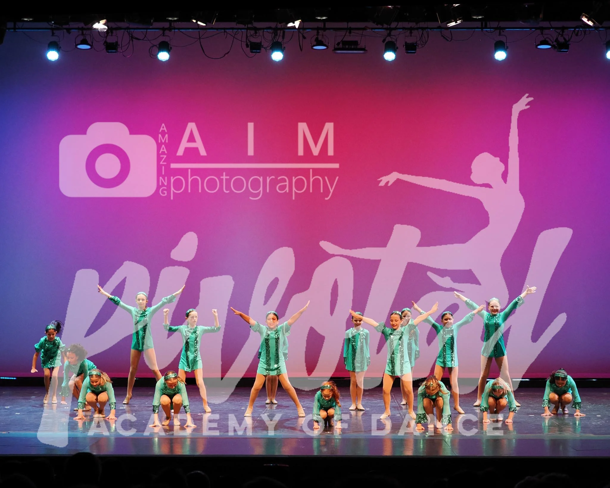 13 Shake Your Groove Thing (17).jpg