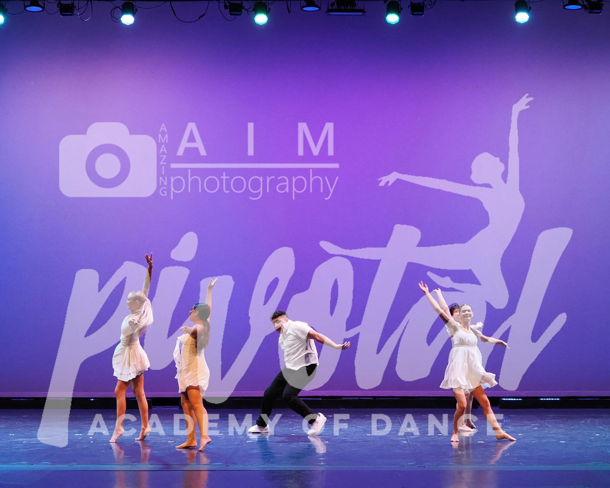 24 Seniors 11AM (14).jpg