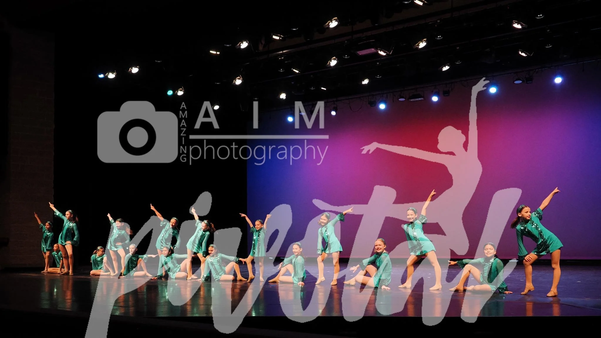 13 Shake Your Groove Thing (6).jpg