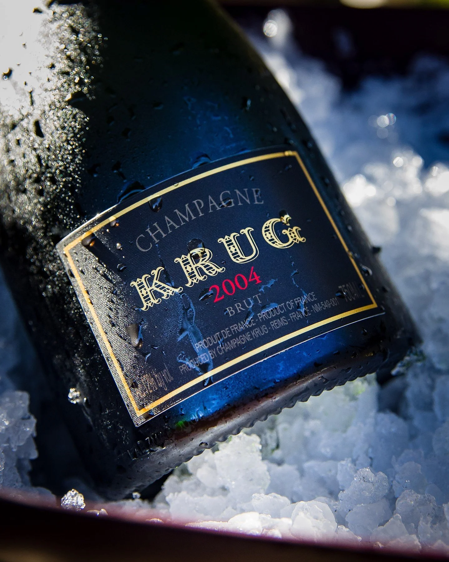 Raise a glass of Krug to life&rsquo;s most cherished moments, where time slows, joy lingers, and each sip sings of timeless elegance. 🍾 
#hotelwailea #therestauranthw #relaischateaux #krugambassade

Photography: @troxphotos
Featuring @krugchampagne
