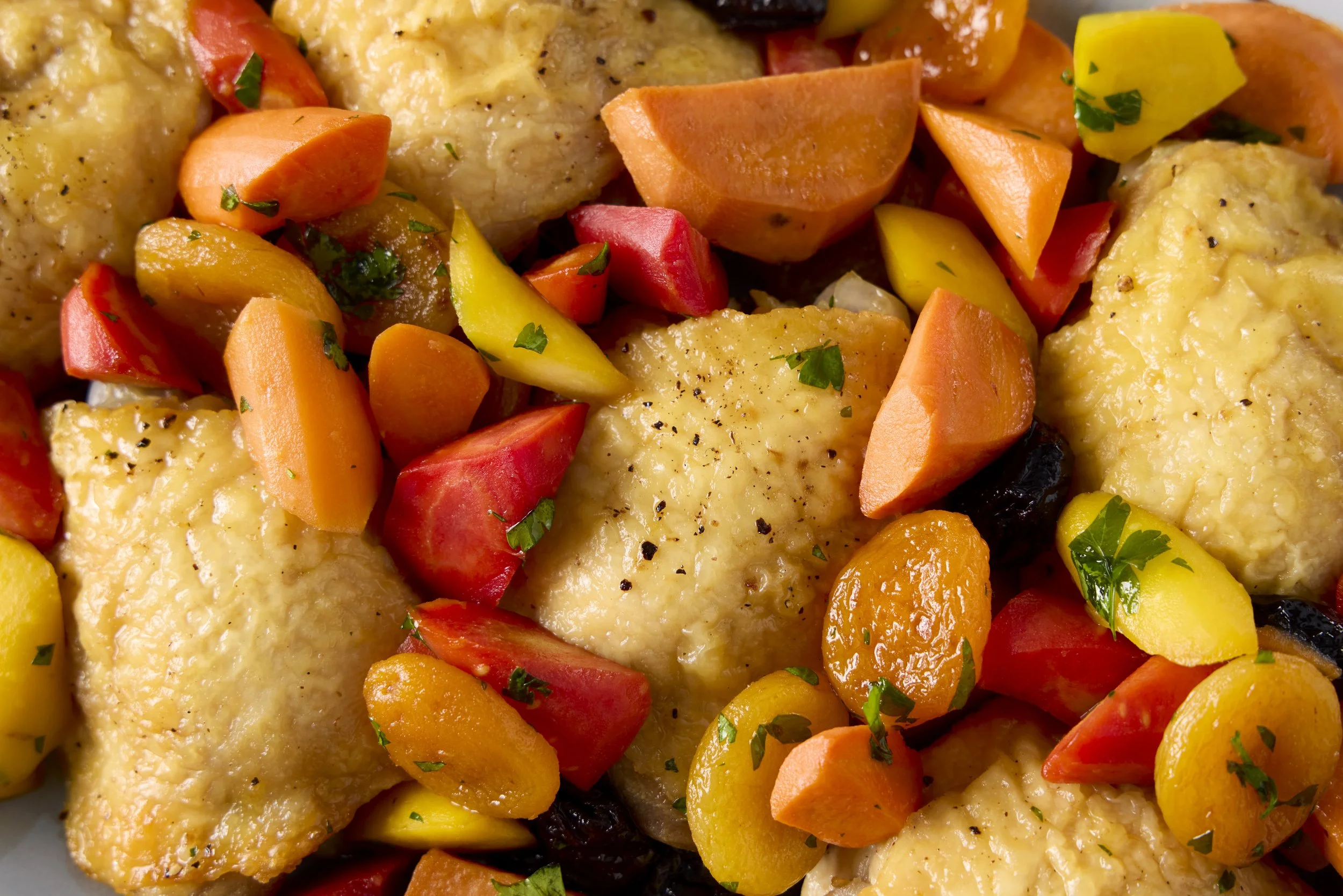 Passover-Chicken-Tzimmes-Tier3-2026-offstand-0278-full.jpg