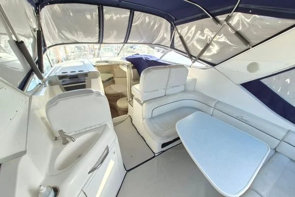 1999 Bayliner 3055 used boat for sale Victoria BC