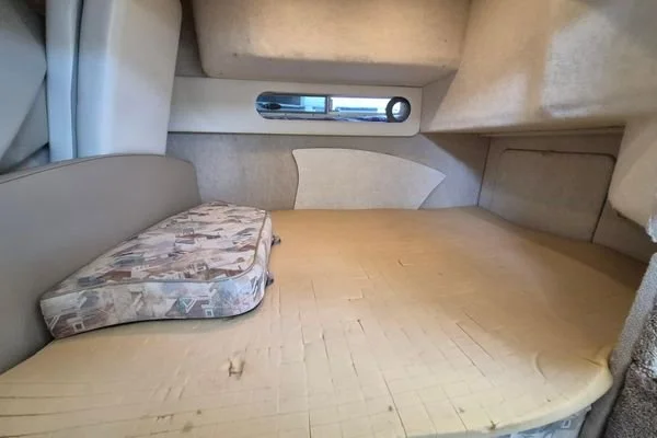 1999 Bayliner 3055 used boat for sale Victoria BC