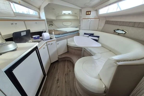 1999 Bayliner 3055 used boat for sale Victoria BC