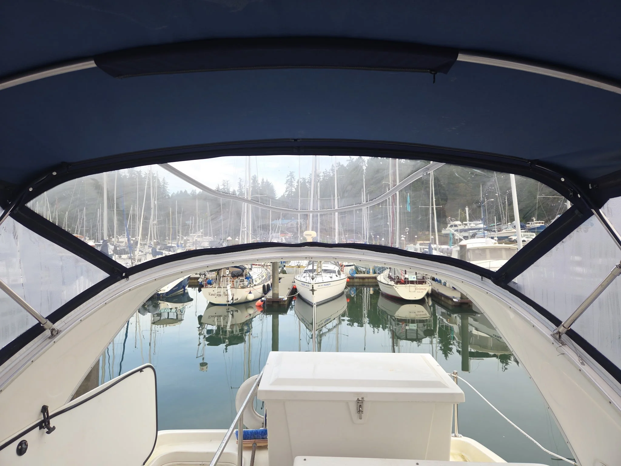 Flybridge Rear Roof Window