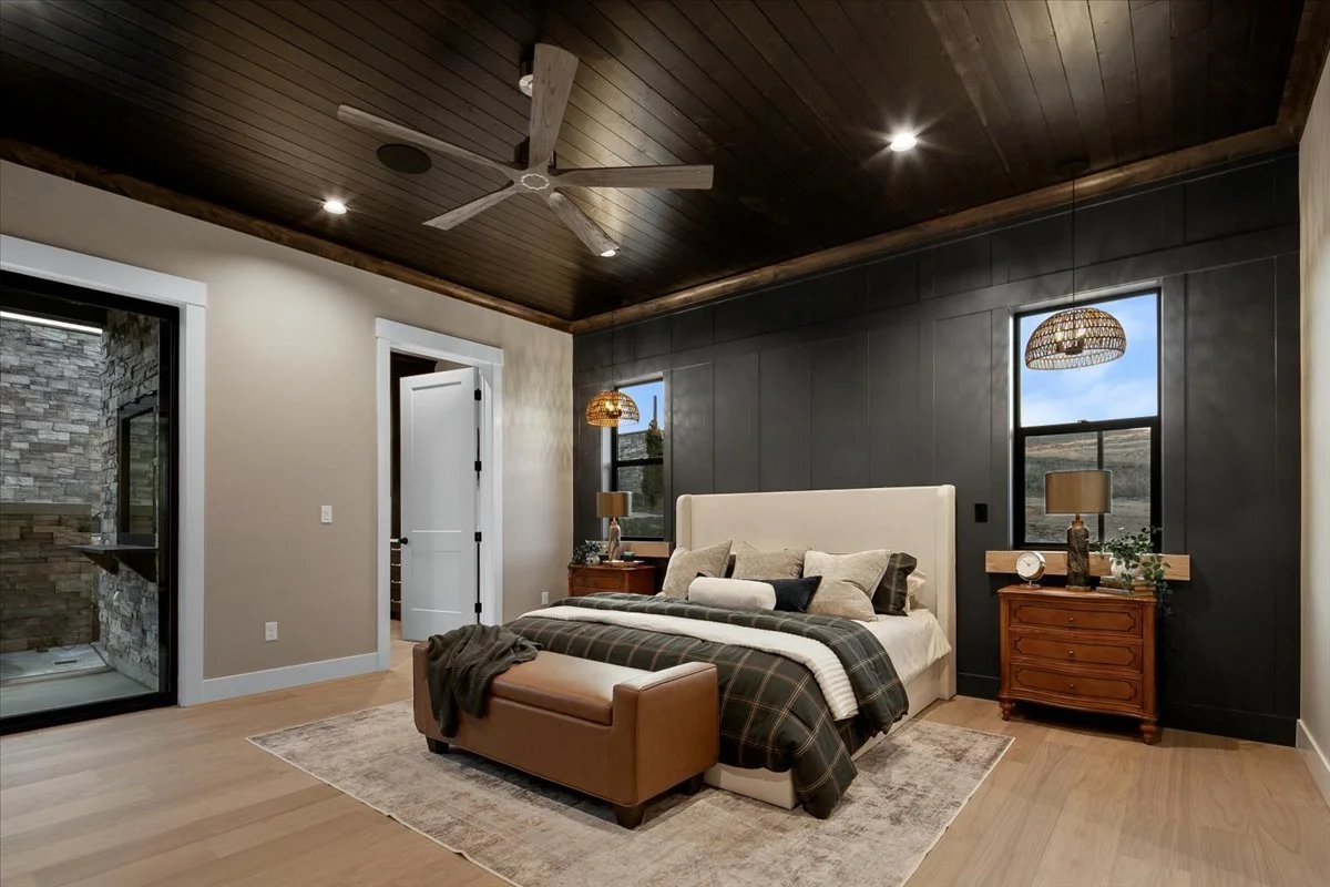 Main-level primary suite at 7017 N Cairnhill Way in Valnova, Eagle, Idaho