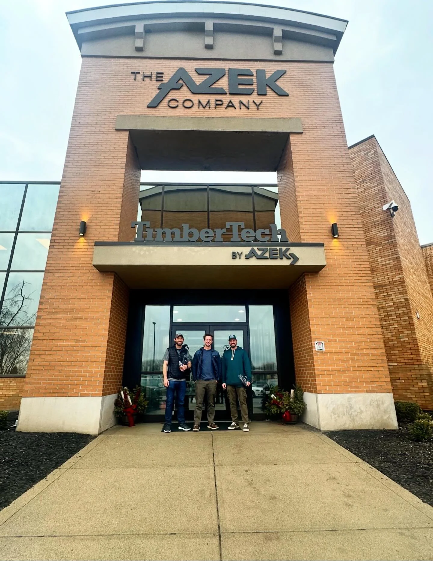 And that&rsquo;s a wrap on our visit to AZEK HQ! ✈️ 

Our Lead Carpenter, Chase, and Carpenters Graham and Bowdie were flown out by @timbertech to receive hands-on training and a behind-the-scenes look at AZEK and TimberTech&rsquo;s manufacturing pro