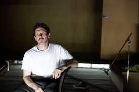 Verdriet is het ding met veren - Theater Rotterdam