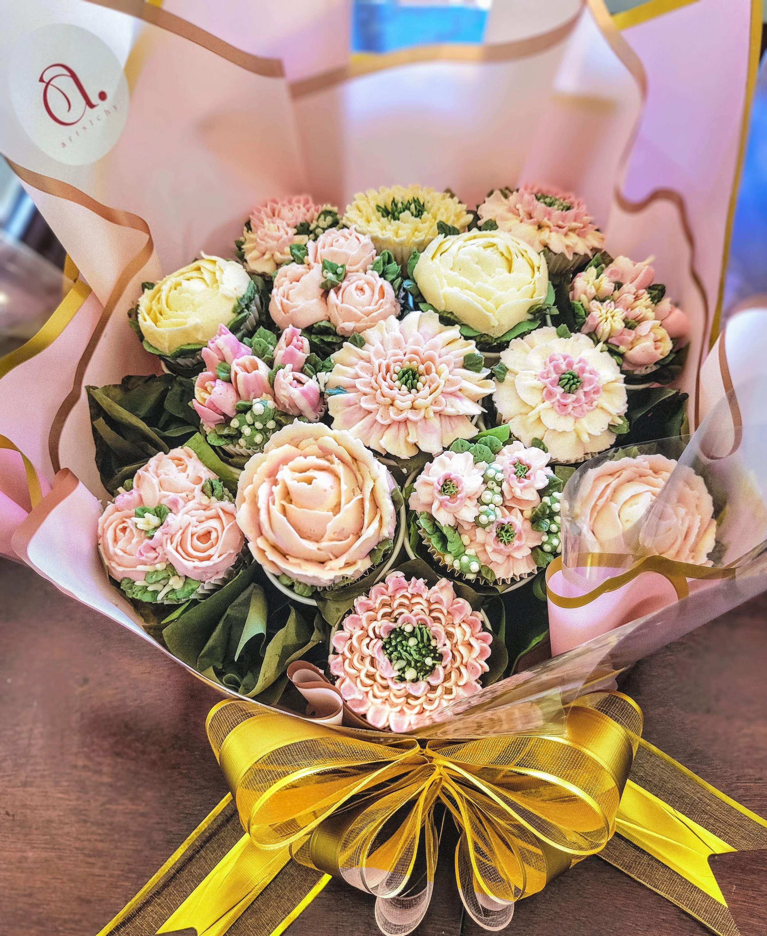 Elegant Baking Cups For Parties Scalloped White Large Baking Cups - Pack Of  16 Elegant Cupcake Liners For Parties Scalloped White Large Baking Cups  Cupcake Liners Pack Of 16, image size:2500x3052