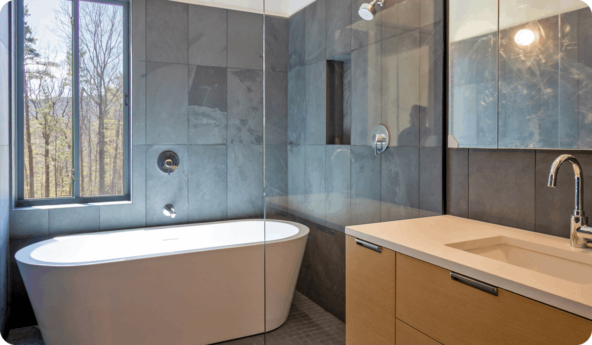 1125 Estates Primary Bath (1).png