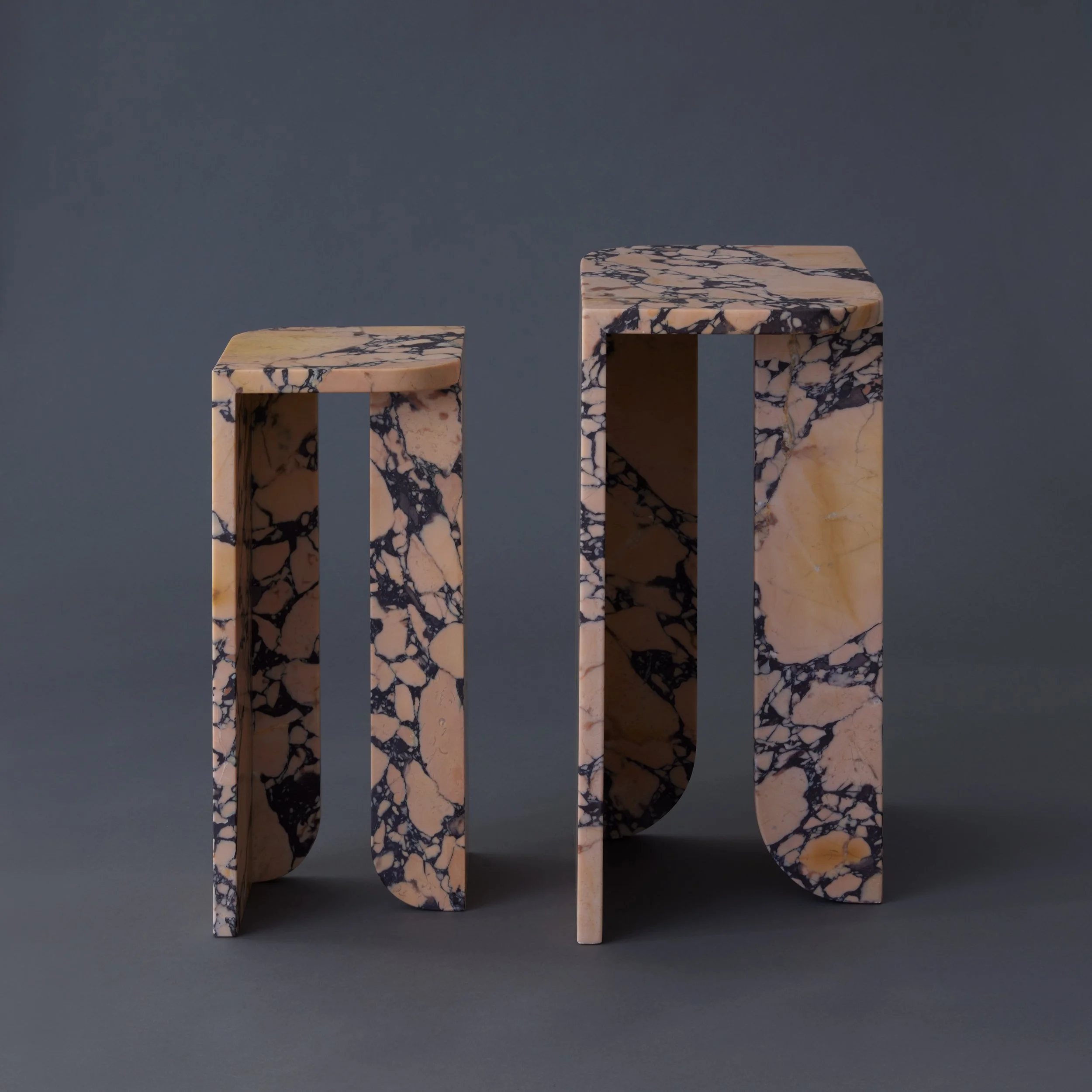 ARowley_OtrasFormas_Fall2025_2857_NestingTables_Surun_ ret3.jpg