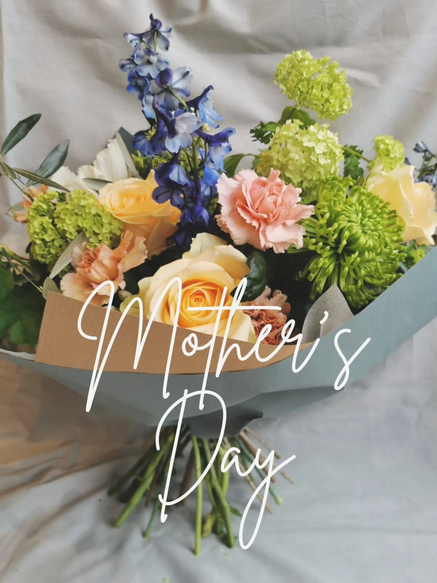 Mothers Day Bouquets are now available to order on my website. 

Collection from my studio on Saturday 14th 
12 - 3pm 

Look forward to creating some gorgeous bouquets for all the deserving mums out there.