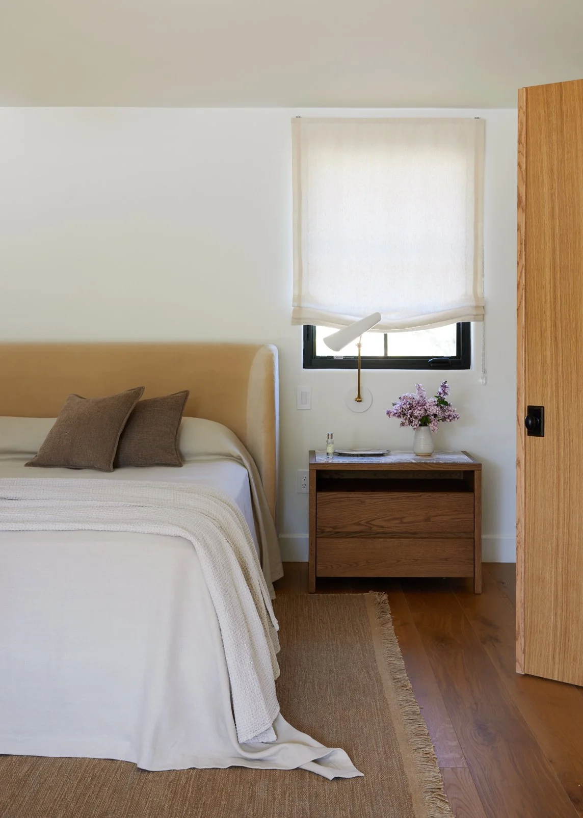 Pillar_Studio_Fuerte_Ranch Master bedroom.jpg