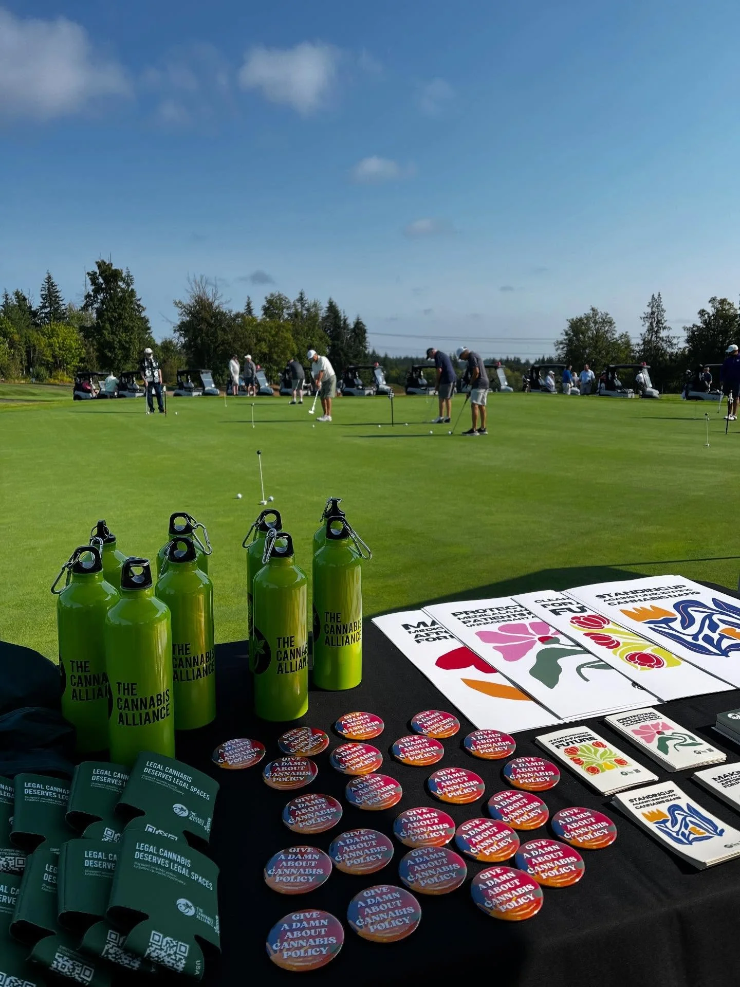 🏌️&zwj;♂️⛳️ We were proud to sponsor the Putting Contest at this year&rsquo;s @tvwnews Open at @salishcliffsgolfclub this week!

@tvwnews is Washington&rsquo;s own version of C-SPAN, providing unedited, nonpartisan coverage of state government. From