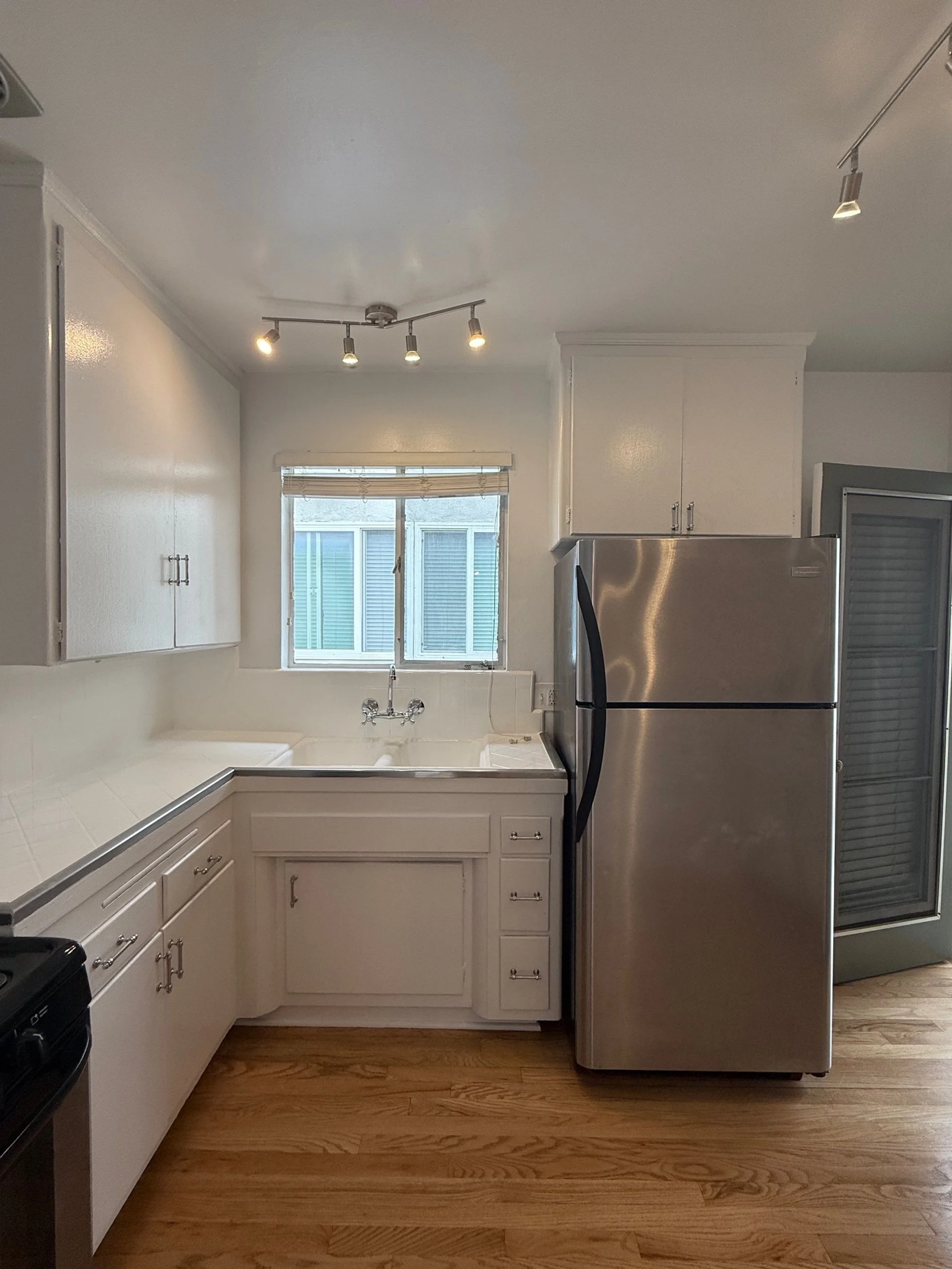 1832 1/2  Winona Blvd. #2 Los Feliz, CA. 90027. First floor 1 Bed, 1 Bath w/ hardwood floors, large windows &amp; vintage tile. $2,200