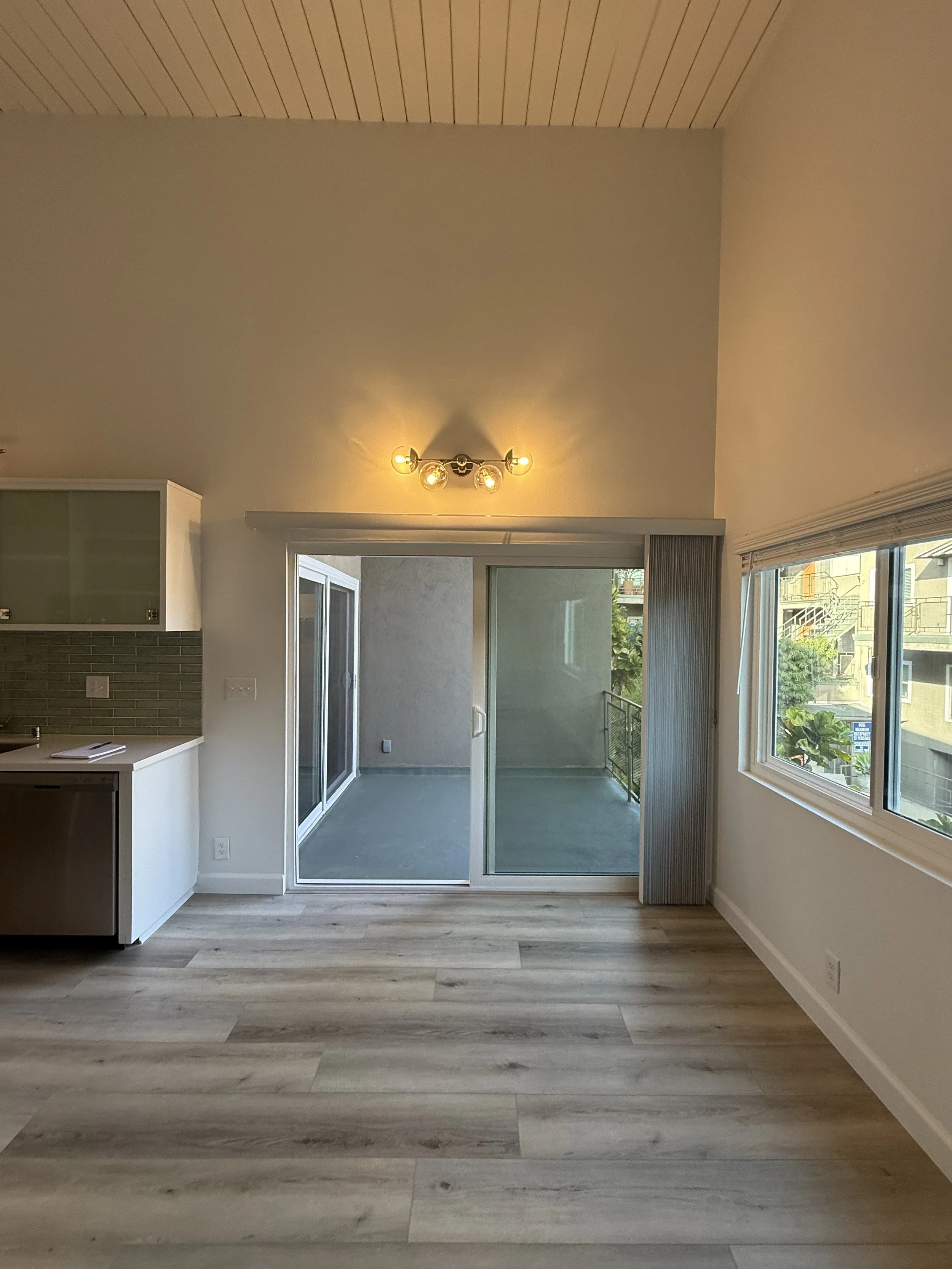 1710 Camino Palmero St. #17 Los Angeles, CA. 90046. Top floor 2 Bed, 2 Bath w/ hardwood floors, high ceilings, central air &amp; heat, balcony, parking, swimming pool and shared laundry. $3,200 