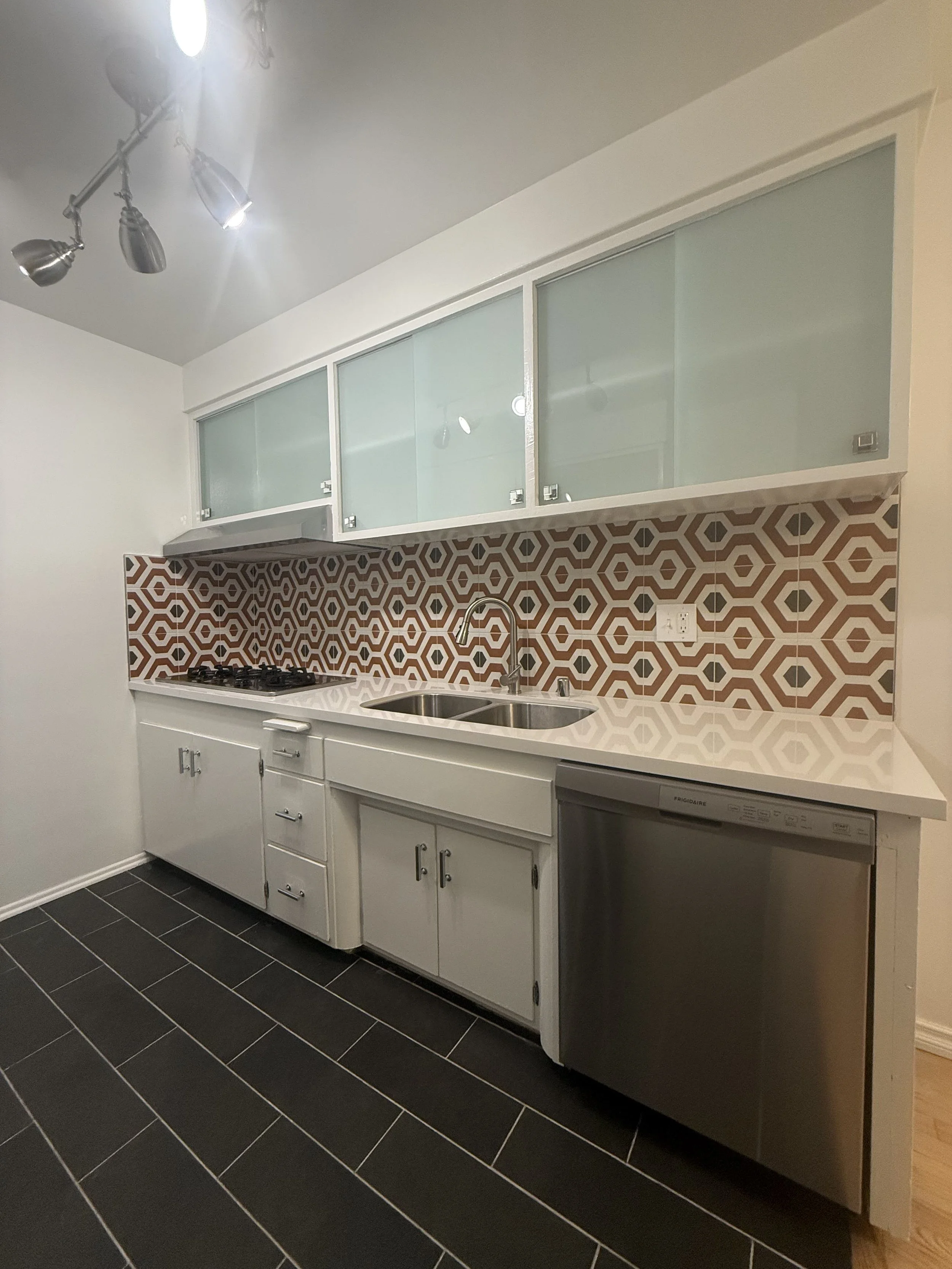 1710 Camino Palmero St. #14 Los Angeles, CA. 90046. Updated 1 Bed, 1 Bath w/ hardwood floors, balcony, parking, swimming pool and shared laundry. $2,300