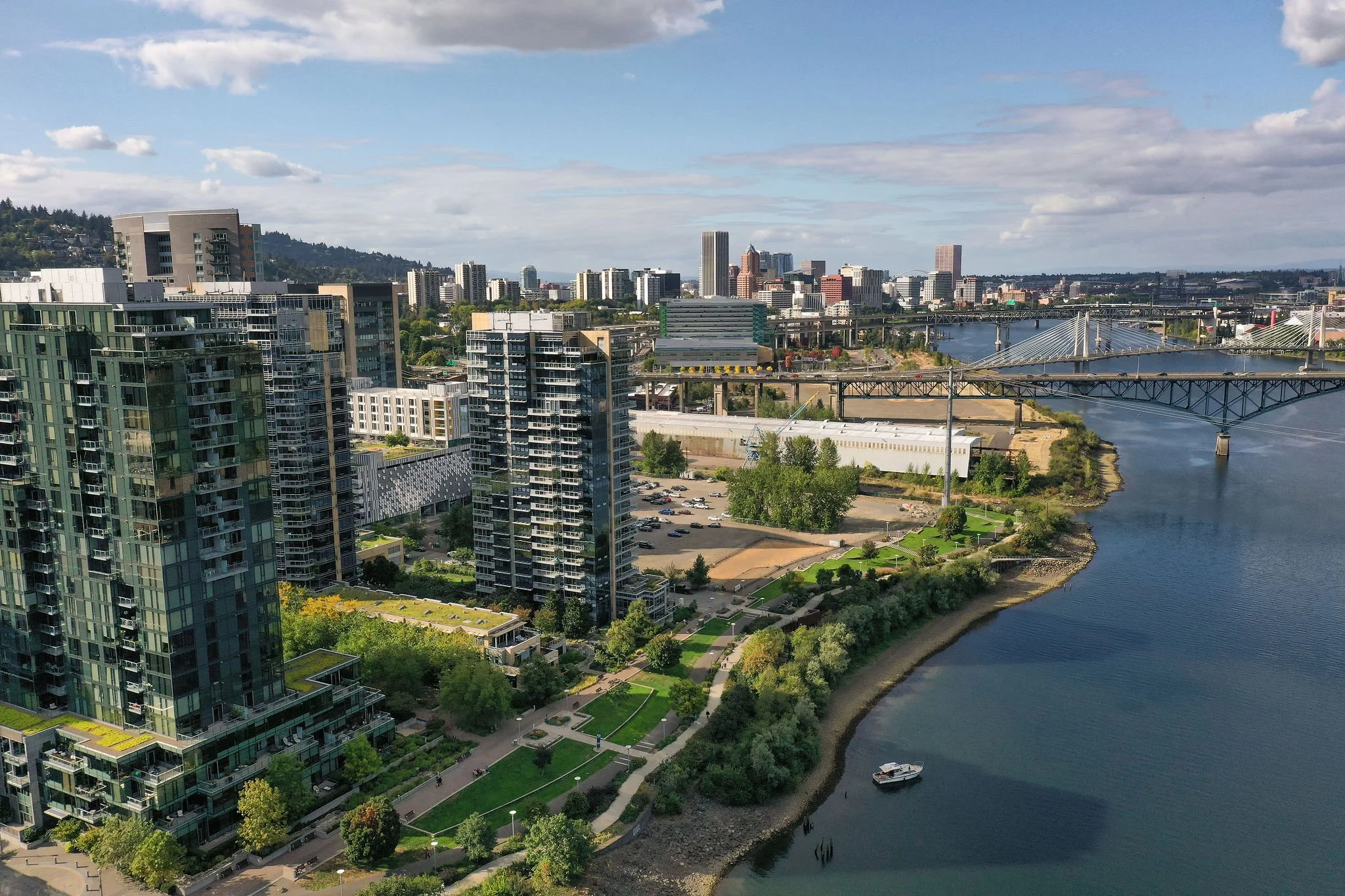 meriwether-condo-south-waterfront-portland2.jpg
