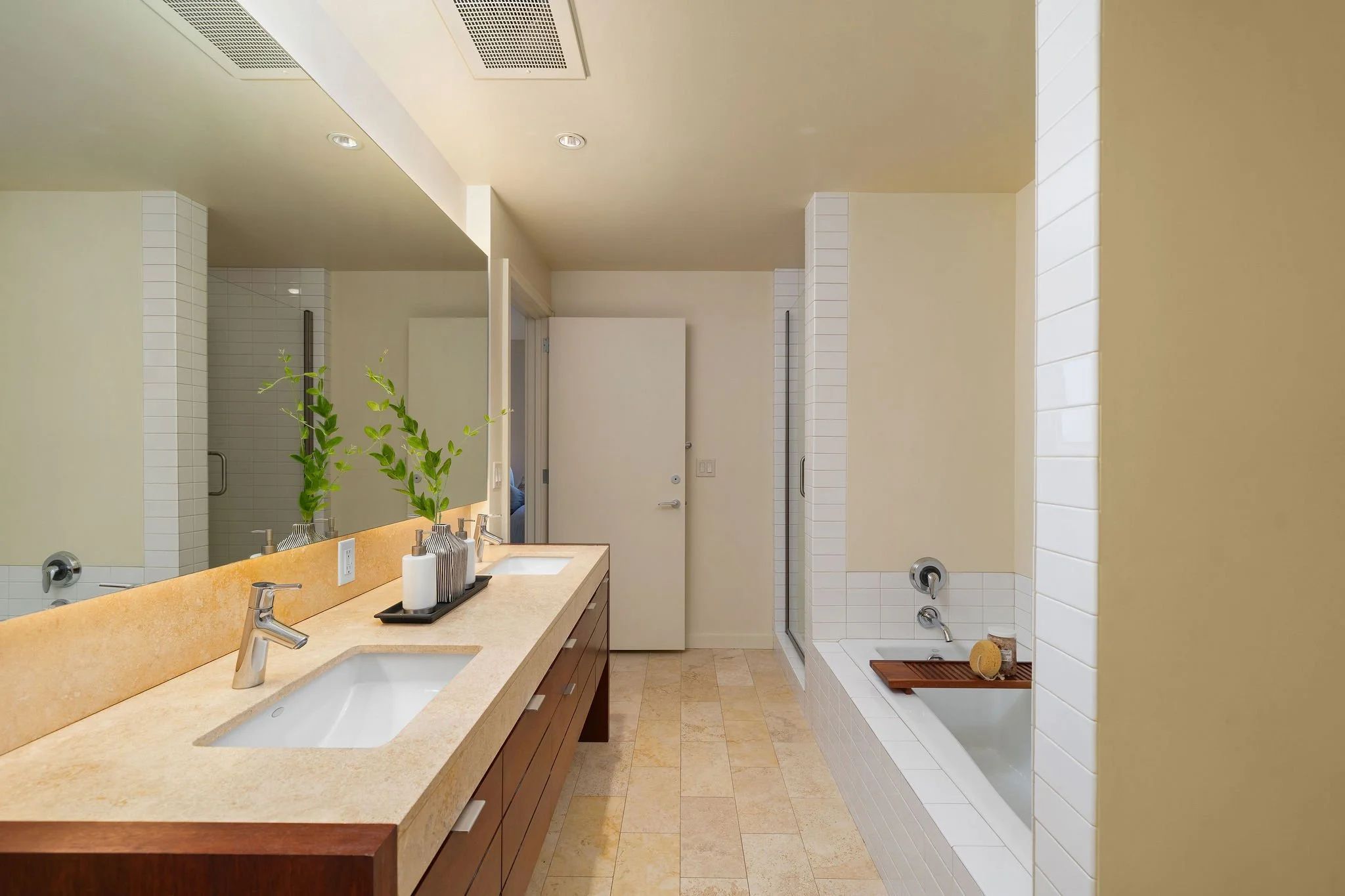 meriwether-condo-south-waterfront-portland21.jpg