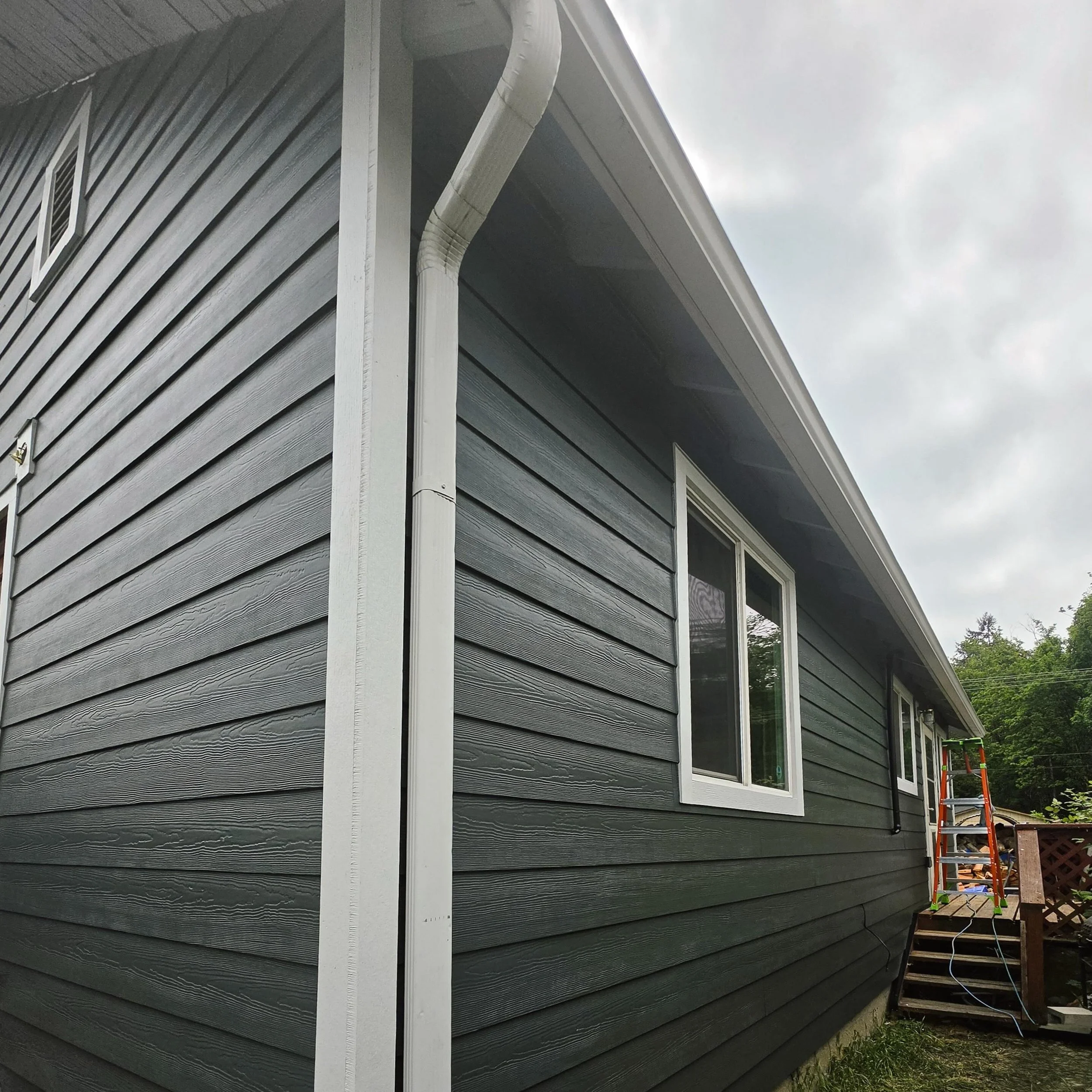 Iron Grey never misses!

This home in Springfield, OR got a full refresh with James Hardie Color of the Year &ldquo;Iron Gray&rdquo; lap siding paired with crisp Arctic White trim for the perfect modern contrast.

Ready to transform your home&rsquo;s