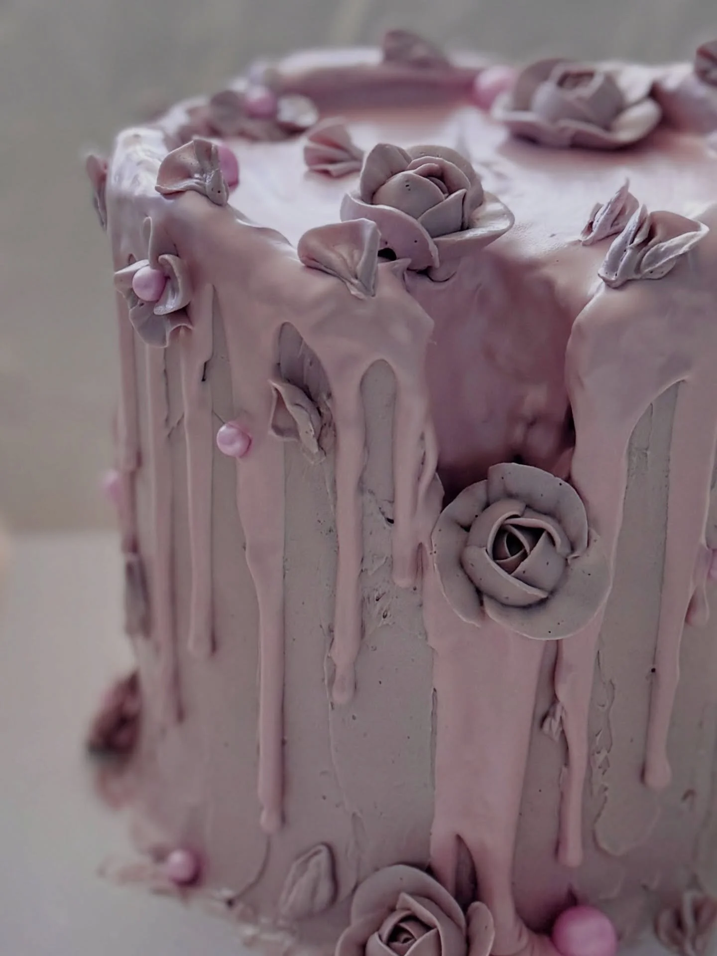 Pink melting candle cake 🩷 

Inspired by @cakesbylalae &lsquo;s amazing candle cakes 

☾˙❀‿❀˙☽

#candlecake #birthdaycake #pinkcake #manchestercakes #didsbury