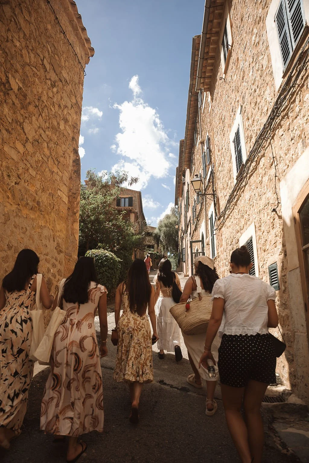 Linger in Mallorca_2025_Michka Wilson_27.jpeg