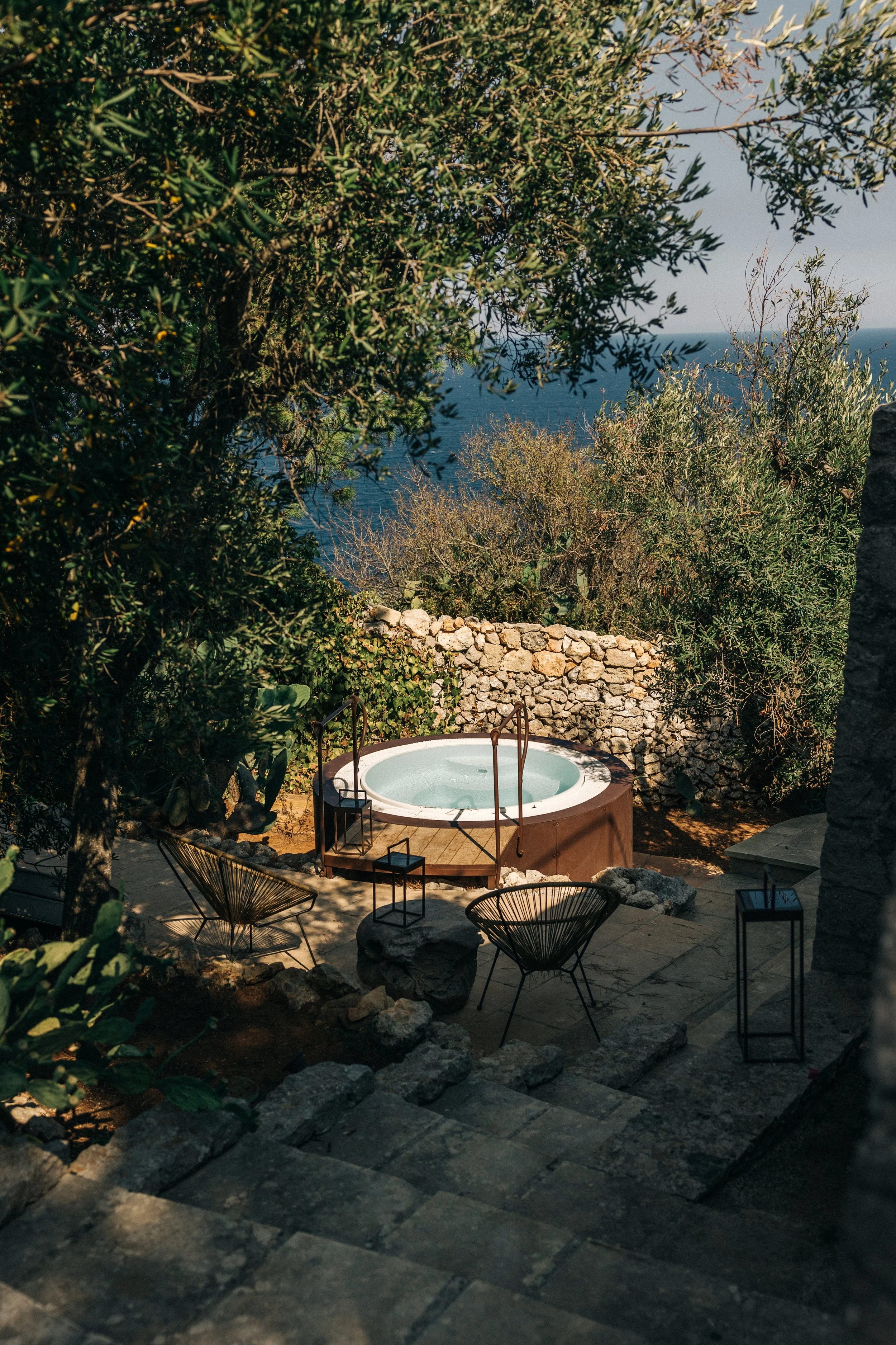 7 Jacuzzi 2.jpg (Copy)