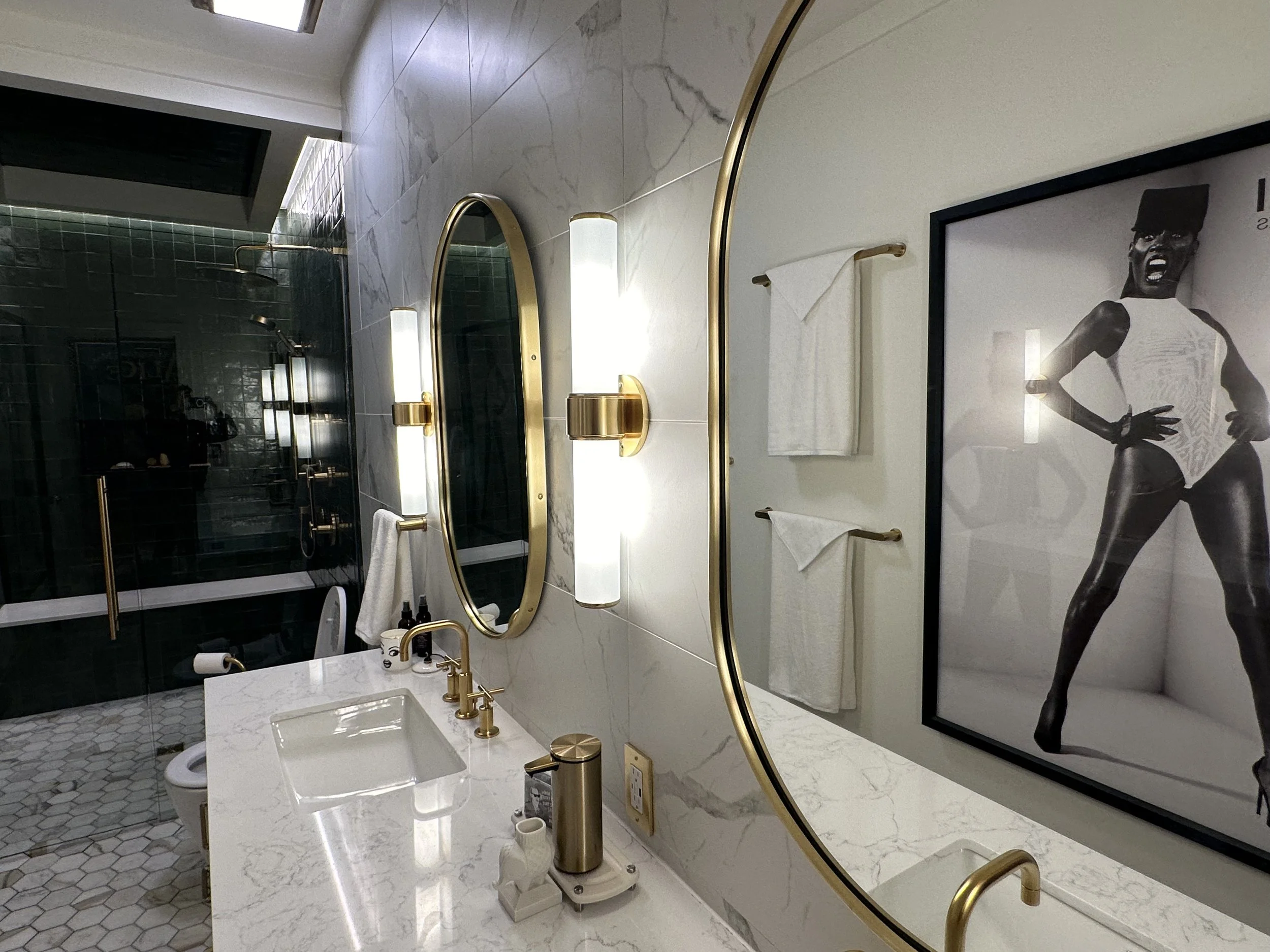 Grace Jones making a power statement in this chic bathroom