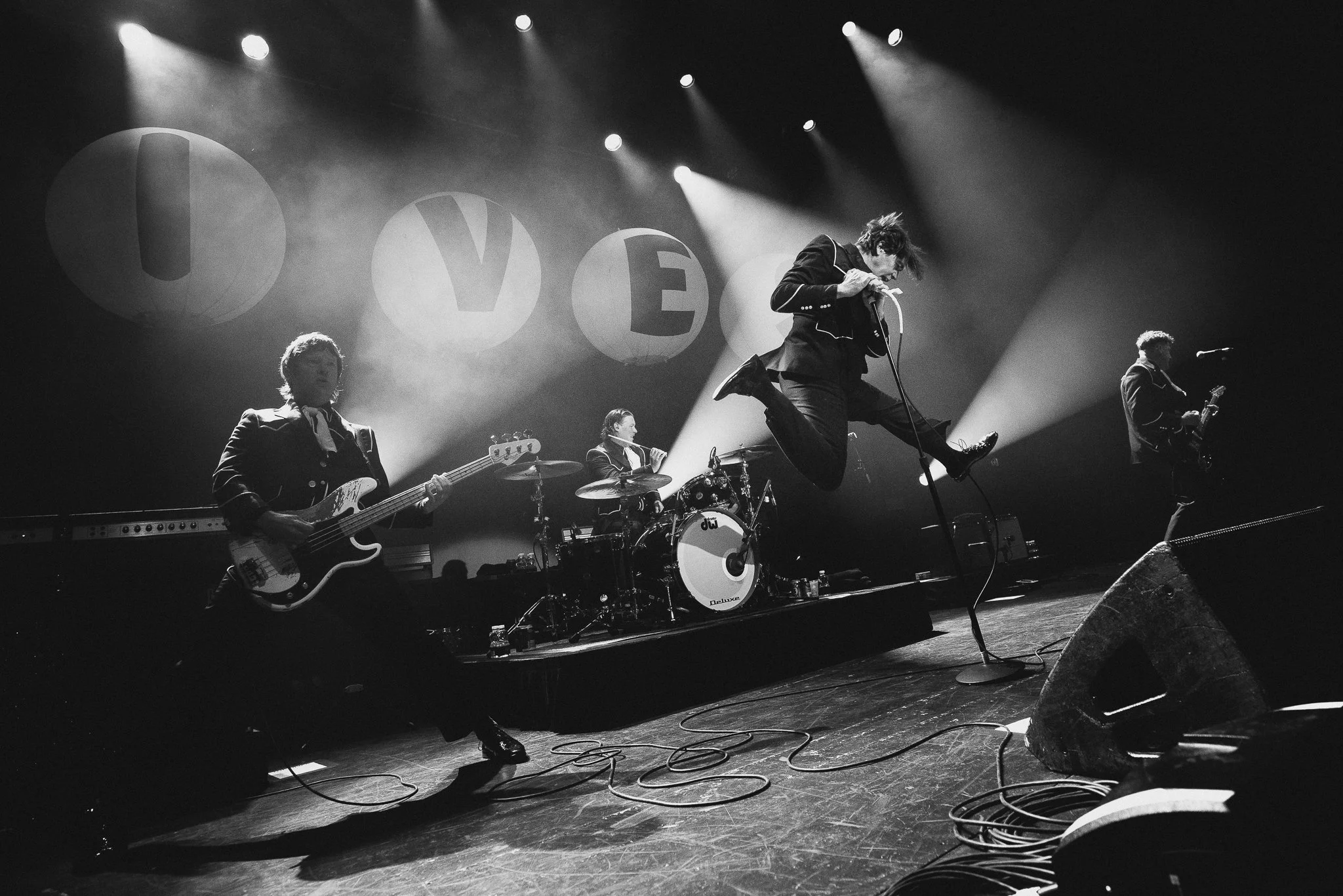 250719_MitchLowePhoto_TheHives-18.jpg