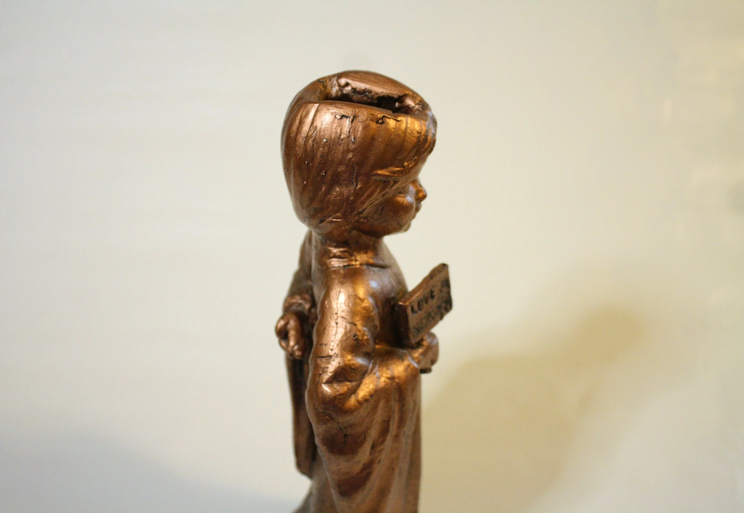 Love Thy Neighbor (detail) 

B. Standley 
2019 
Painted aluminum