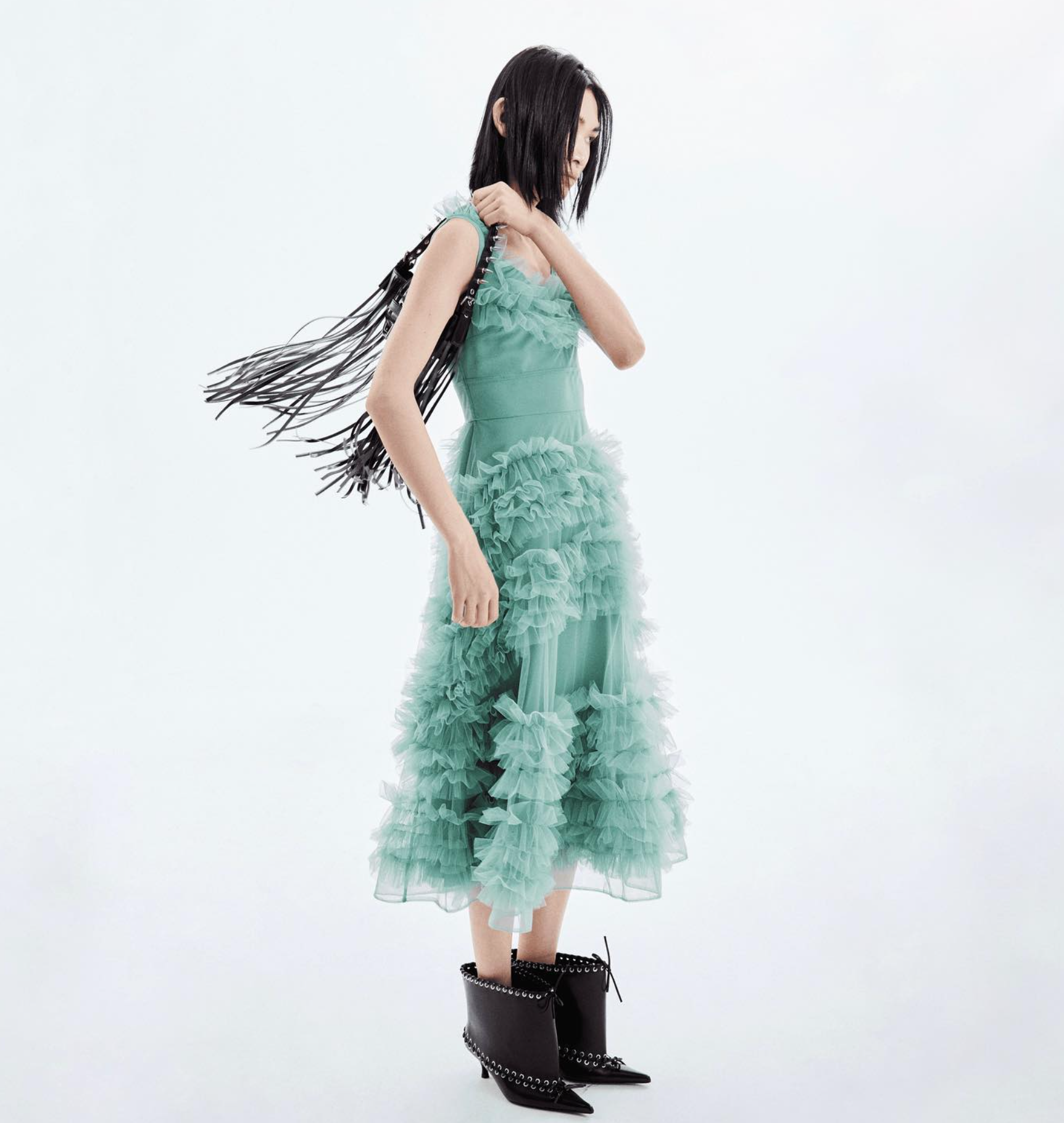 Creative Marketing @SSENSE - ASSISTANT STYLIST 