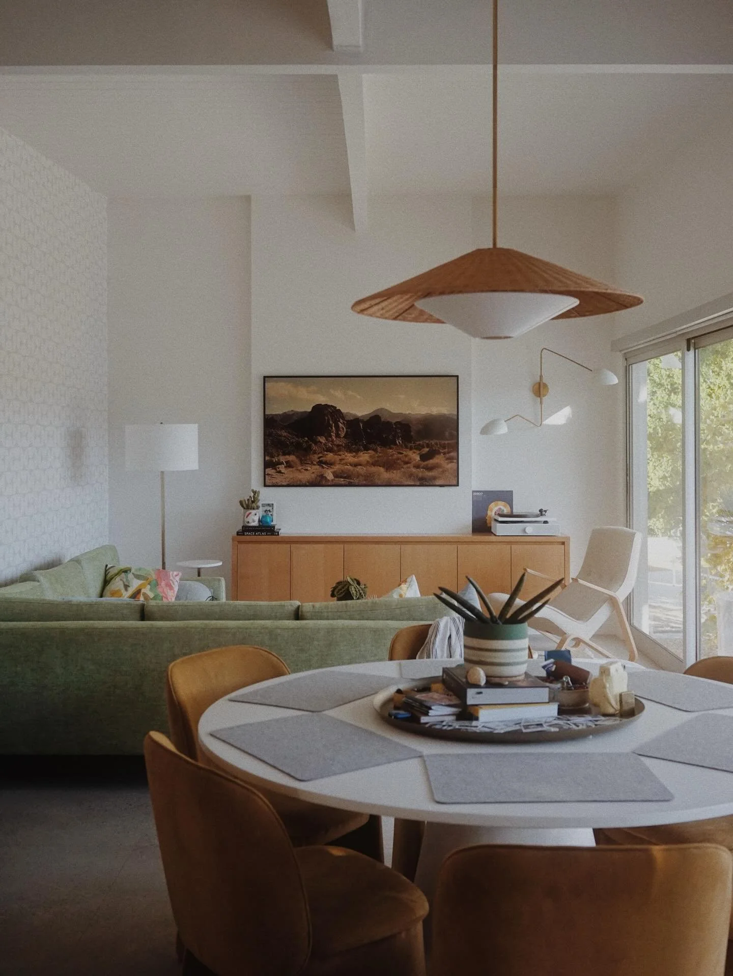 Looking back at one of the Alexanders featured on our 2024 Racquet Club Estates Midcentury Modern Homes Tour with @modernism_week &hellip;and looking forward to this year&rsquo;s event&mdash;just one week away! #racquetclubestates #psmodernism