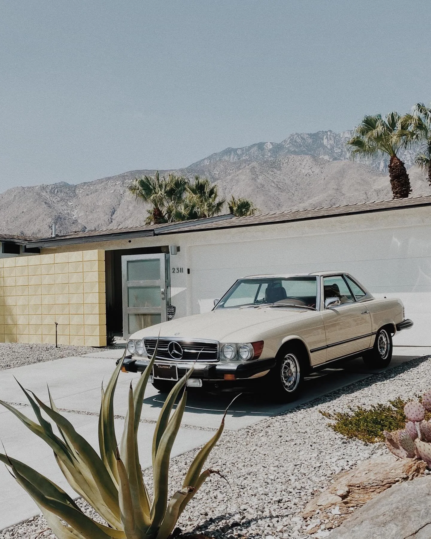 Parked in the sun. 

#racquetclubestates