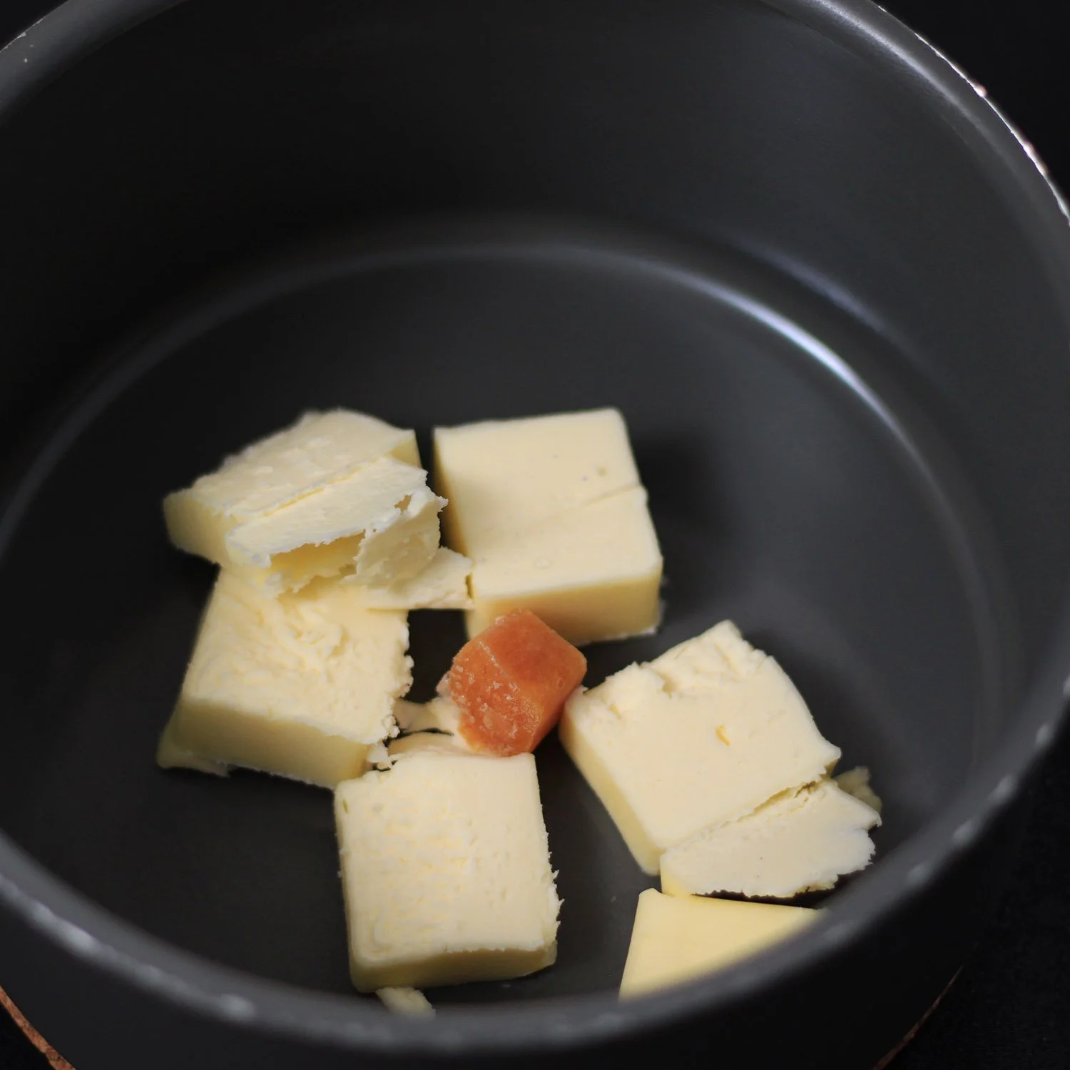 butter and garlic in sauce pan