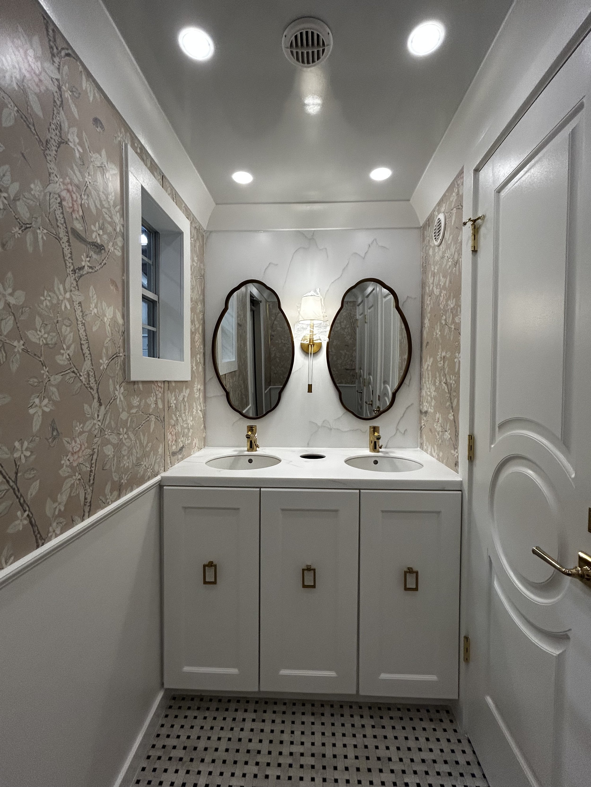Women's Vanity