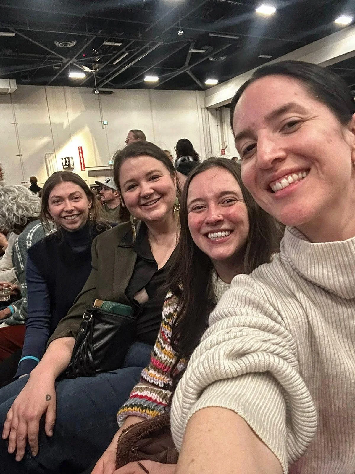 My Friend Dave Gals hanging with the GOAT @gabormatemd 

Such a fantastic night, and feeling really inspired for the work we are doing at My Friend Dave 🥹🙏&hearts;️

#myfrienddave #gabormate #goat