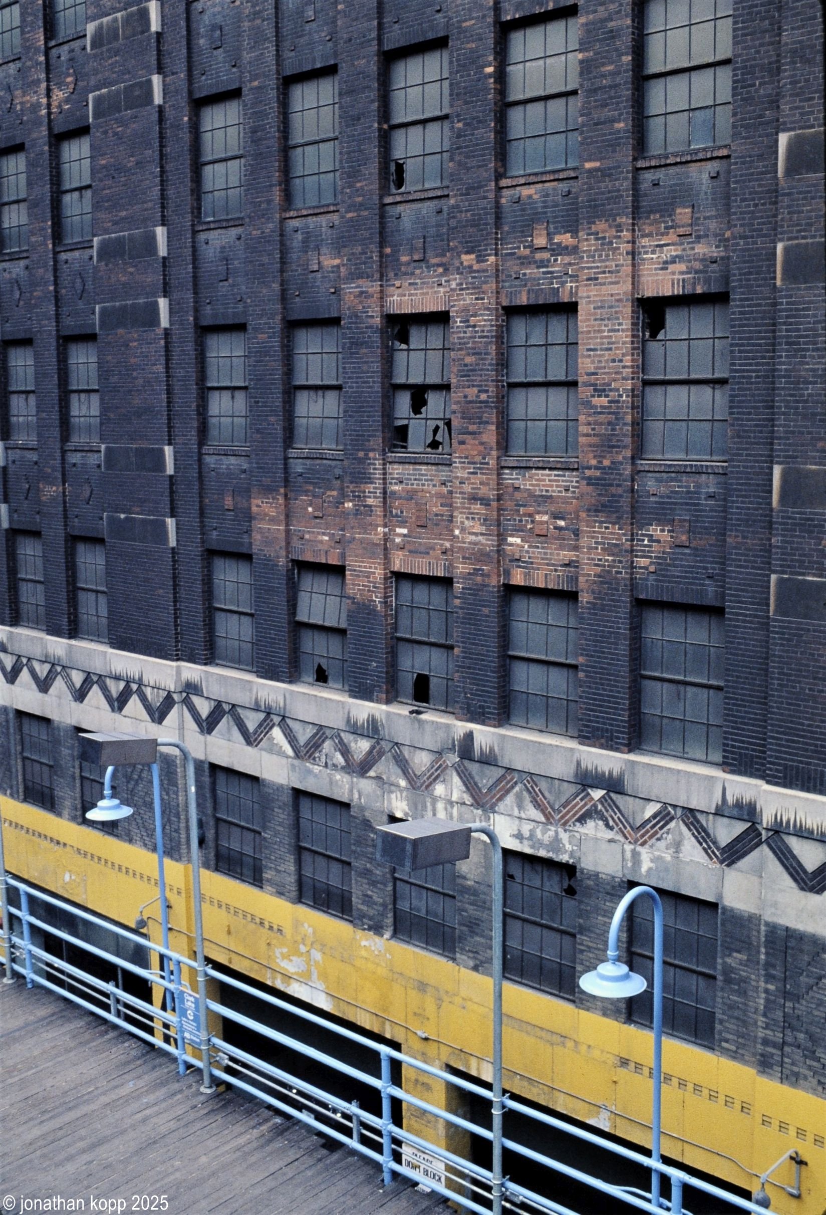 Clark/Lake El Station, 1980
