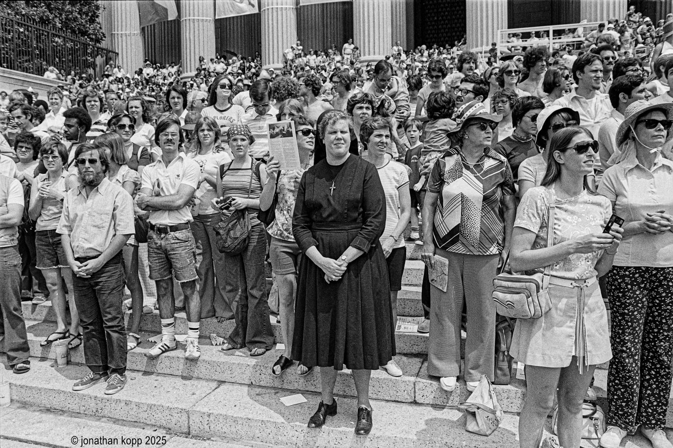 Constitution Ave., Parade, July 4, 1976